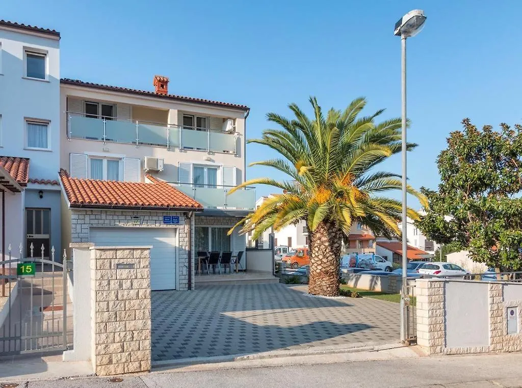 Summer House Pula