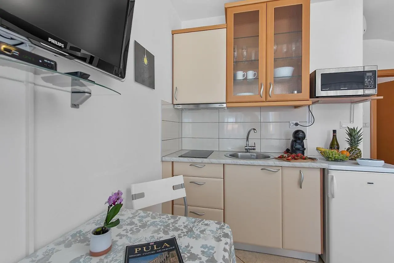 Apartment Summer House Pula